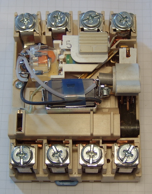 FI-Schalter, geöffnet